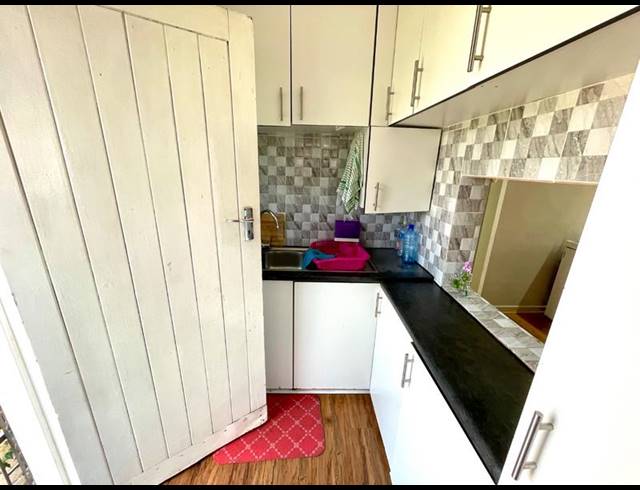 5 BEDROOM HOUSE FOR SALE IN QUELLERIE PARK